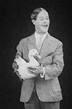Watch Gus Visser and His Singing Duck Merdb