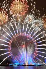 Watch New Year\'s Eve Fireworks From London Merdb
